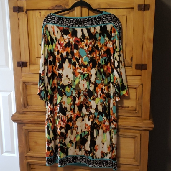 Calvin Klein Dresses & Skirts - Calvin Klein Abstract Watercolor Boat Neck 3/4 Sleeve Shift Dress